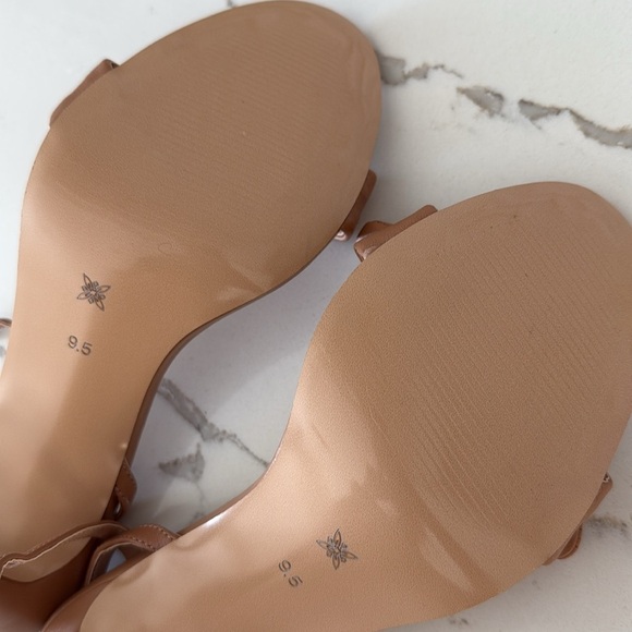 BCBGeneration Women's Jamina Bow Detail Dress Strappy Sandal Tan Color Size 9.5 - Picture 13 of 14